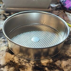 Round Silver Springform Cake Pan